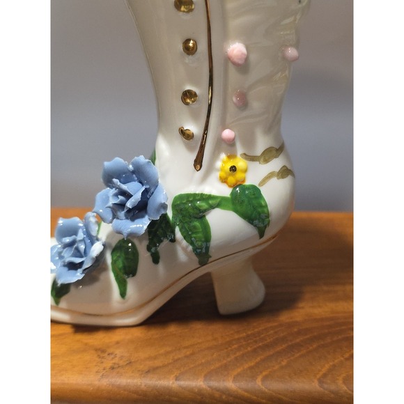 Vintage Ceramic Decorative Shoe/Boot with Flowers 4"x2"x5" tall - Picture 6 of 8